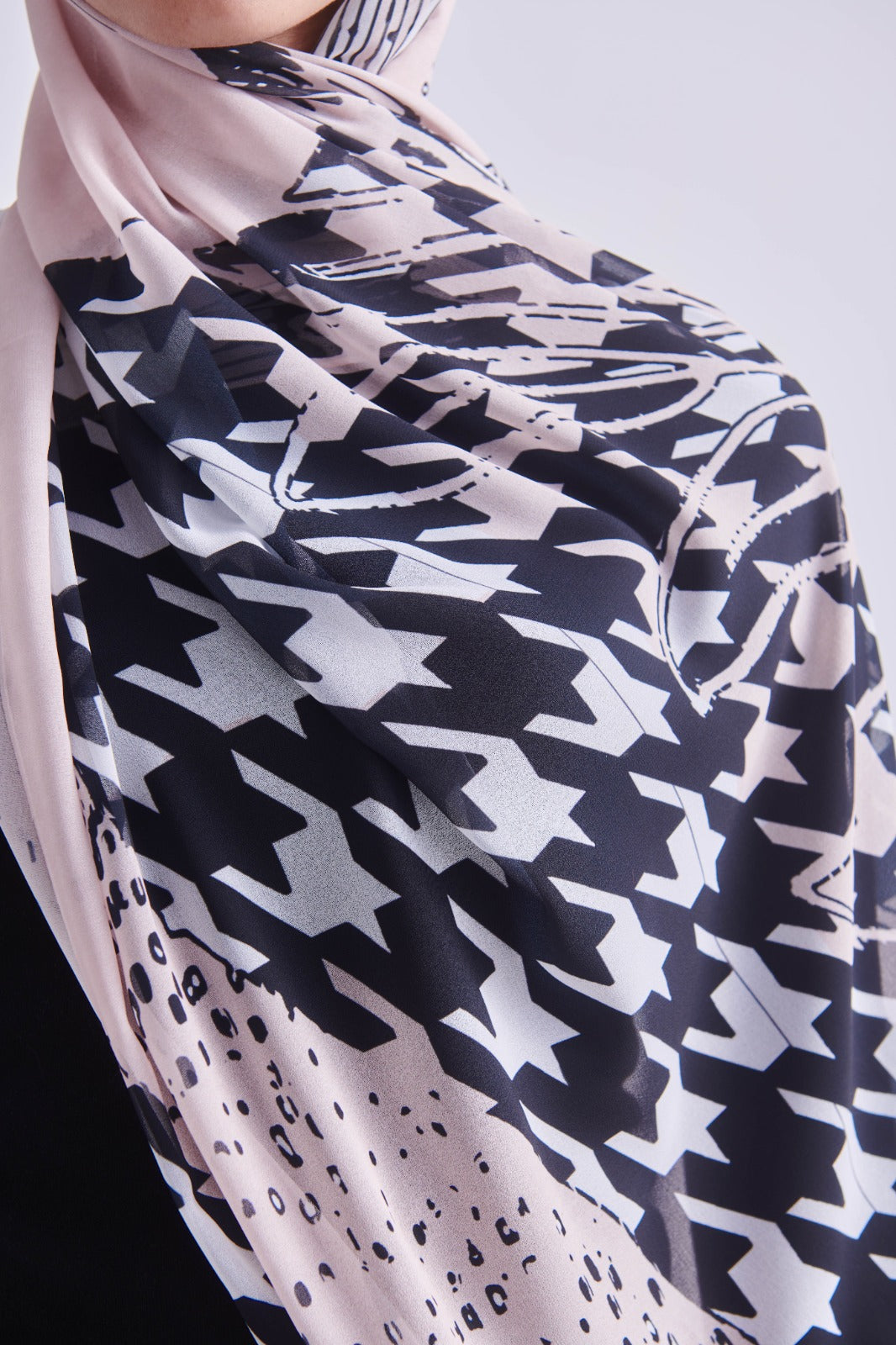 ink & ivory Chiffon (Code 106)